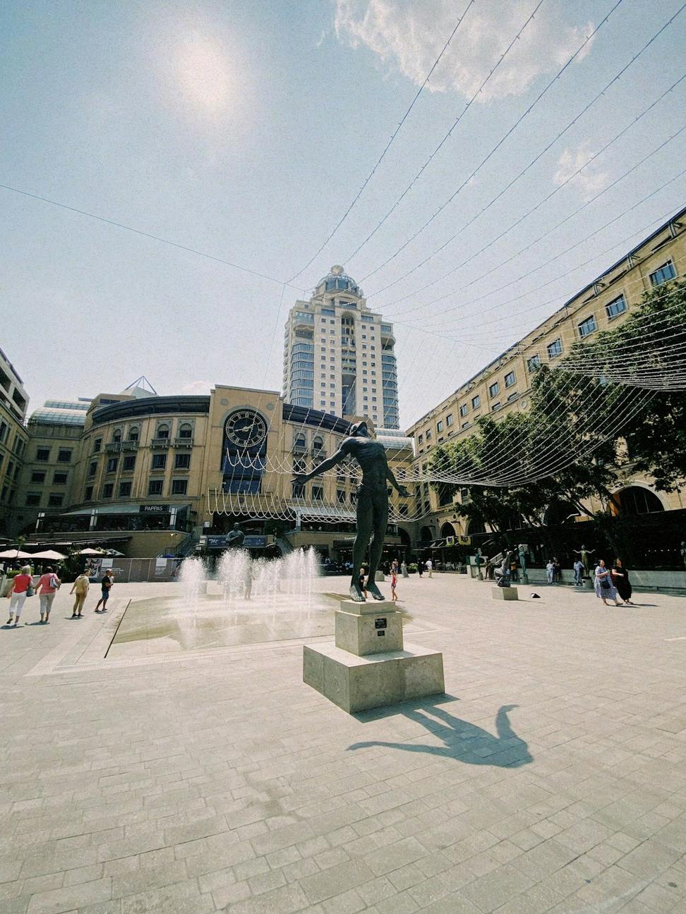 Riverside Public Plaza